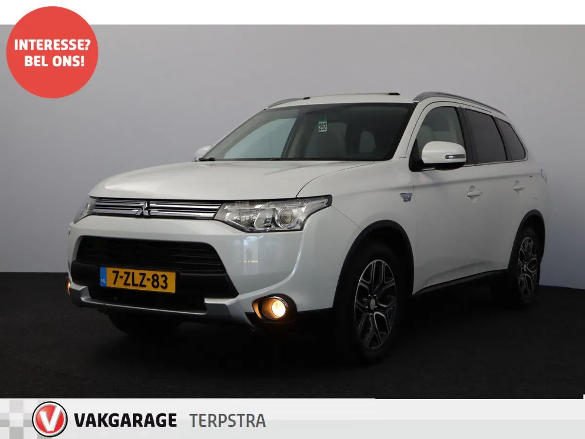 Mitsubishi Outlander (2015) — foto 1