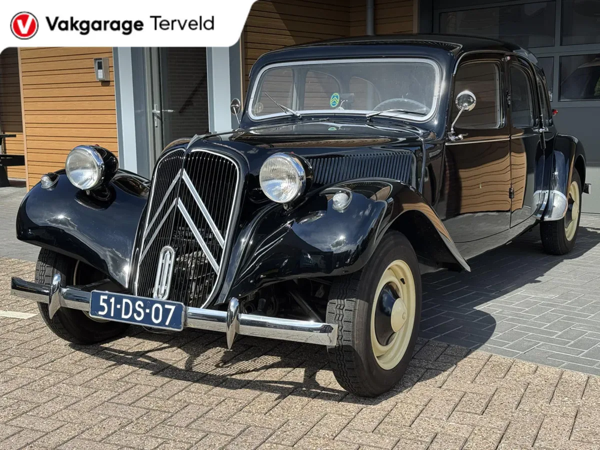 Citroën Traction Avant (1955) — foto 1