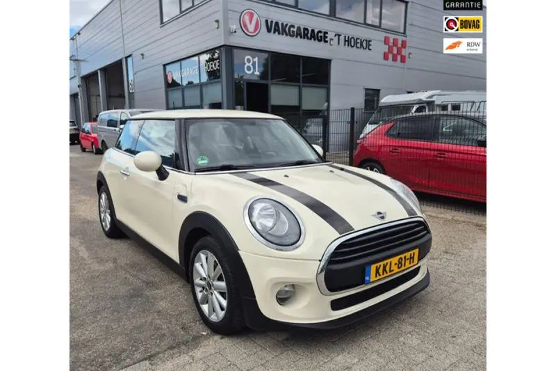 MINI One (2016)