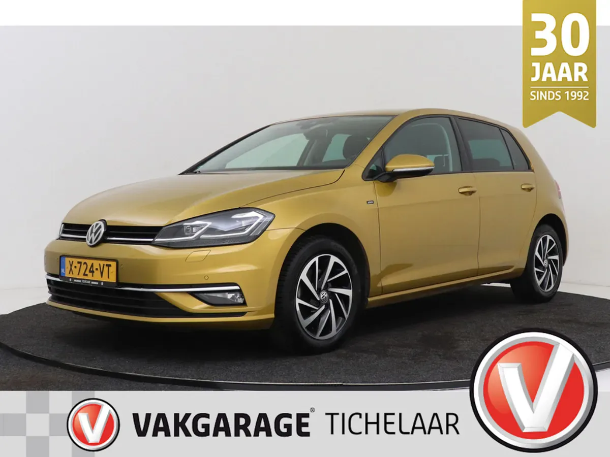 Volkswagen Golf (2018) — foto 1