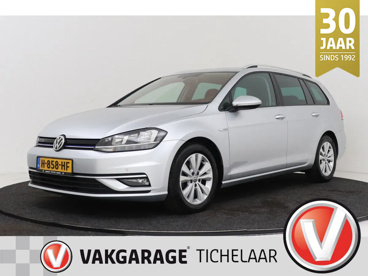 Volkswagen Golf (2020) — foto 1