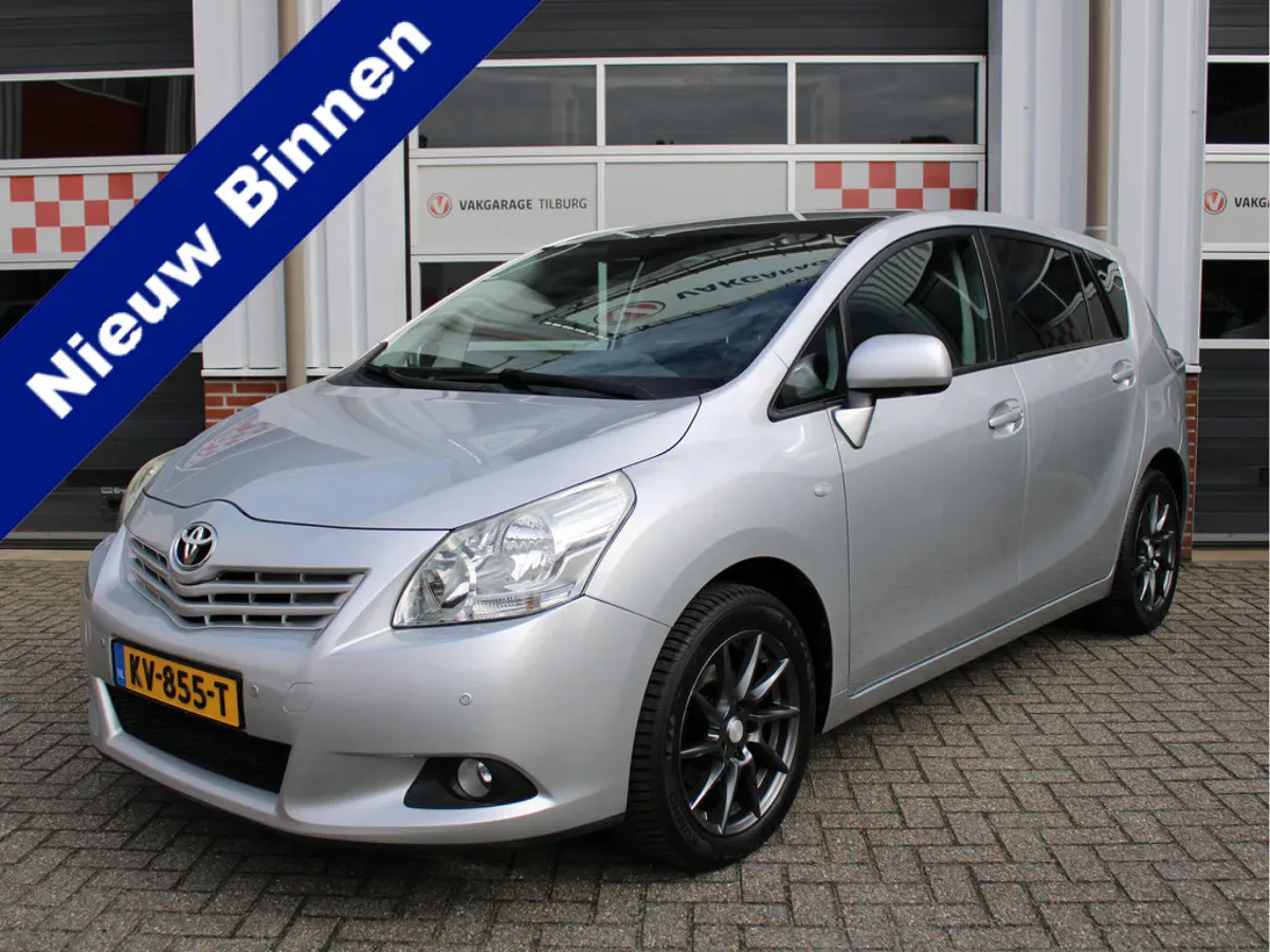 Toyota Verso (2012) — foto 1