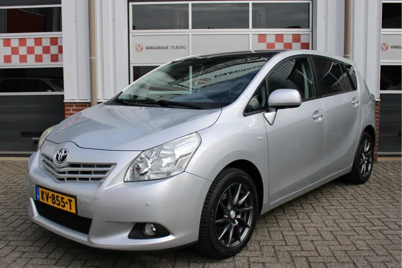 Toyota Verso (2012)