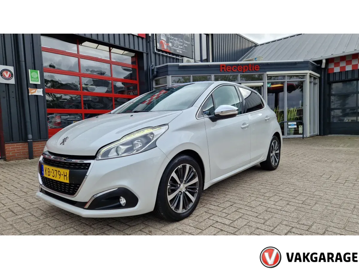 Peugeot 208 (2016) — foto 1