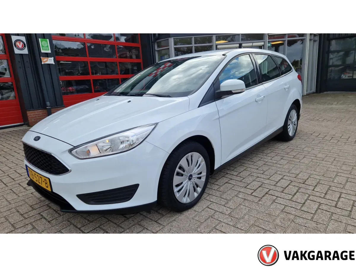 Ford Focus (2018) — foto 1
