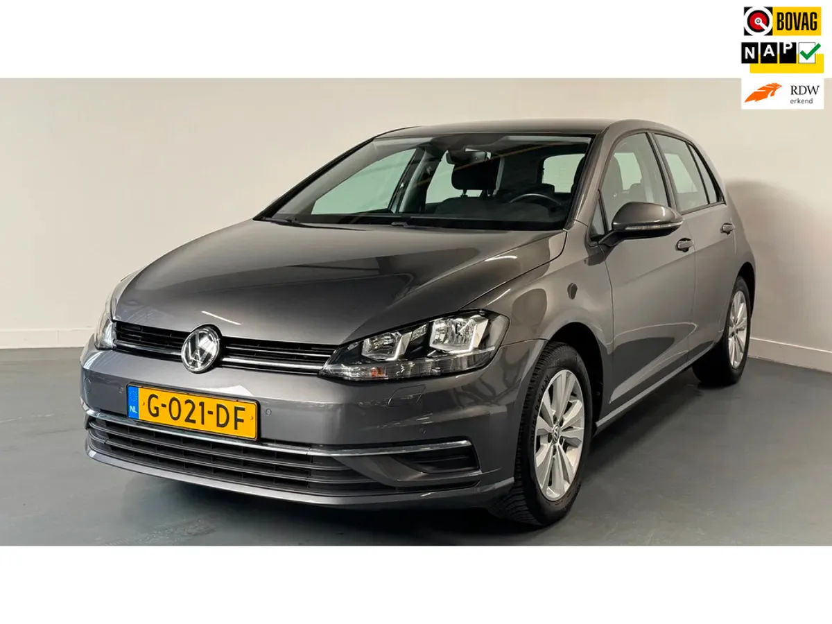 Volkswagen Golf (2019) — foto 1