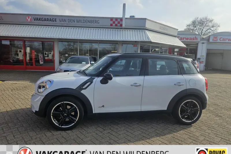 MINI Countryman (2011)