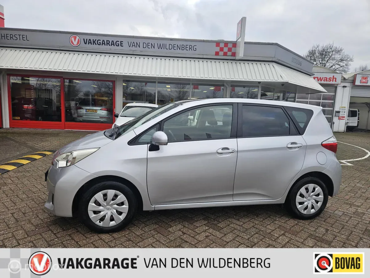 Toyota Verso (2012) — foto 1