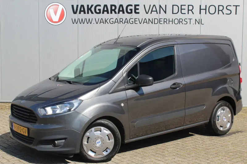 Ford Transit Courier (2017)