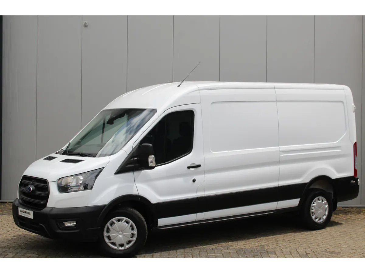 Ford Transit (2024) — foto 1
