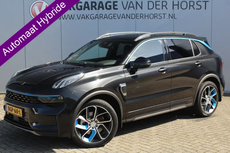 Lynk & Co 01 (2025)