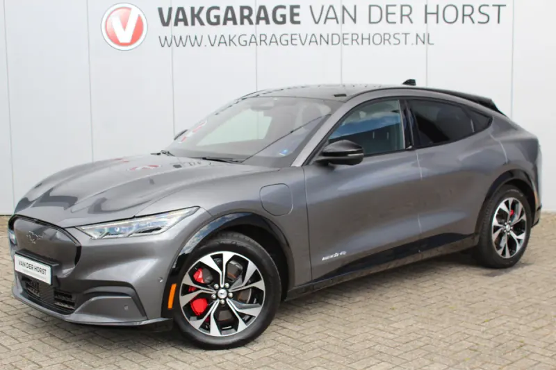 Ford Mustang Mach-E (2025)