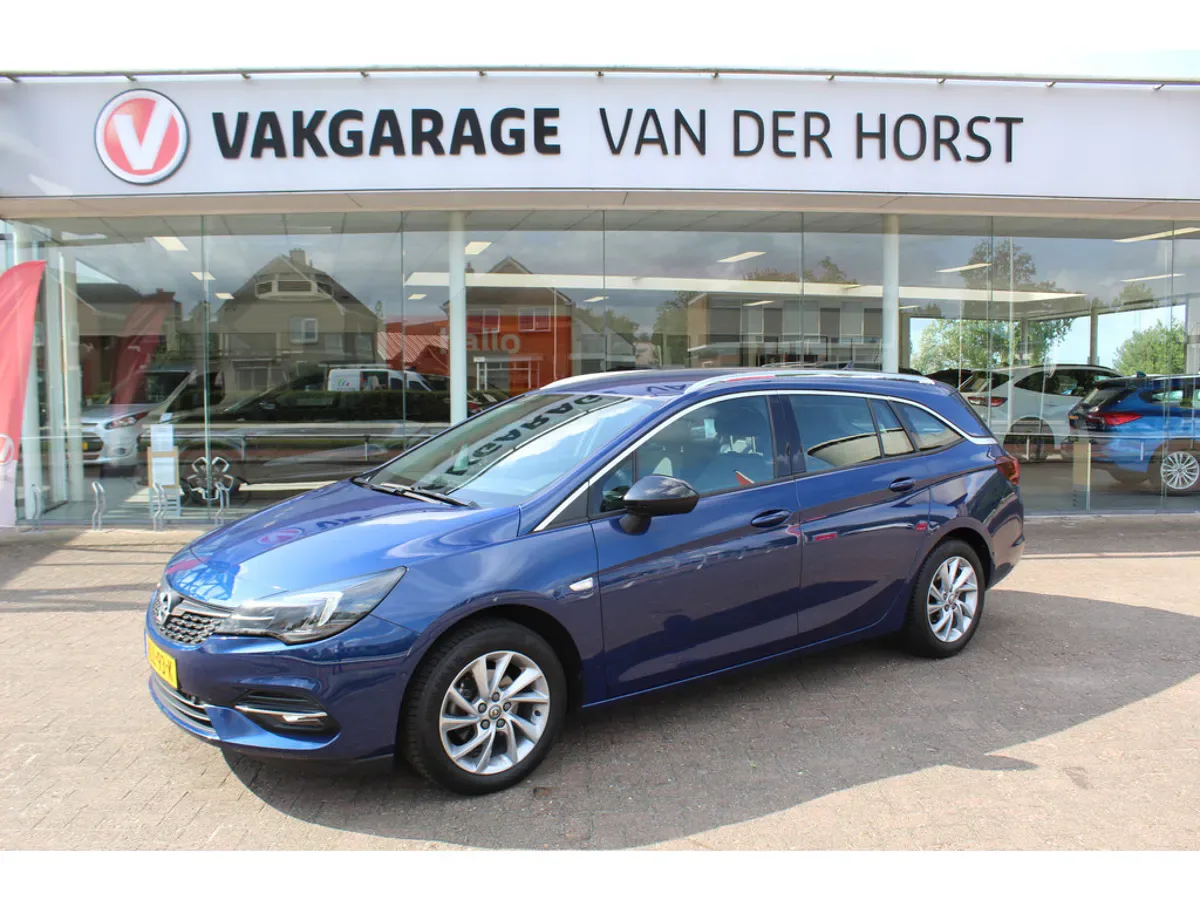 Opel Astra (2021) — foto 1