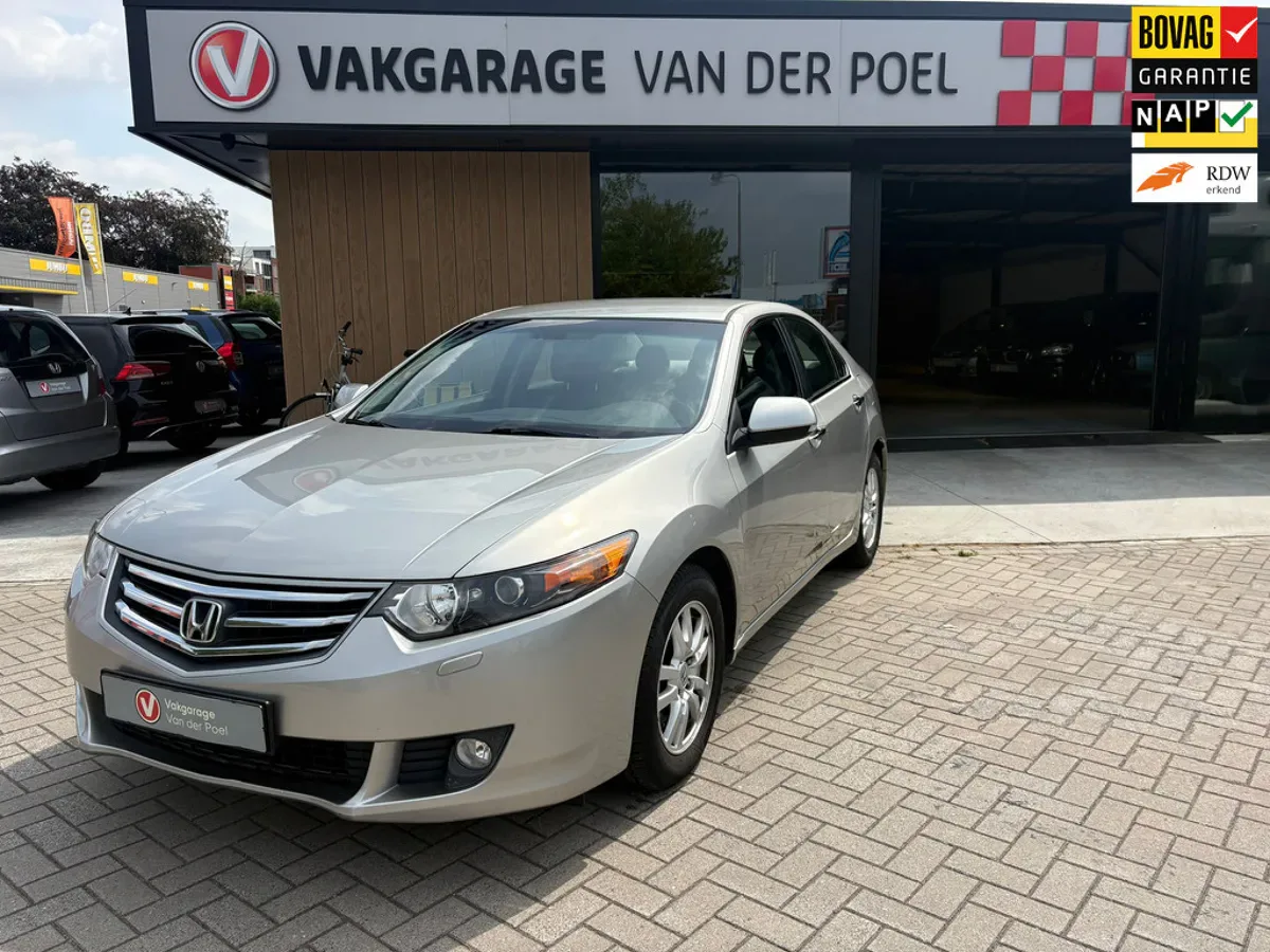 Honda Accord (2009) — foto 1