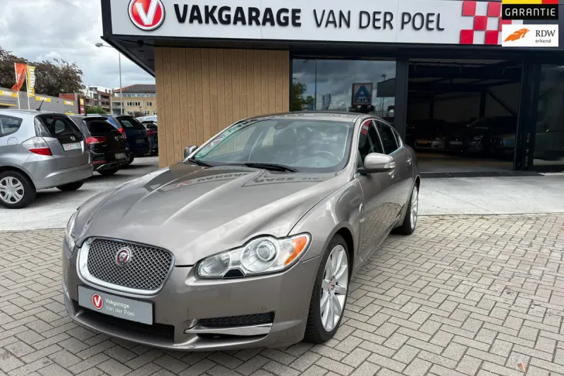 Jaguar XF (2008)