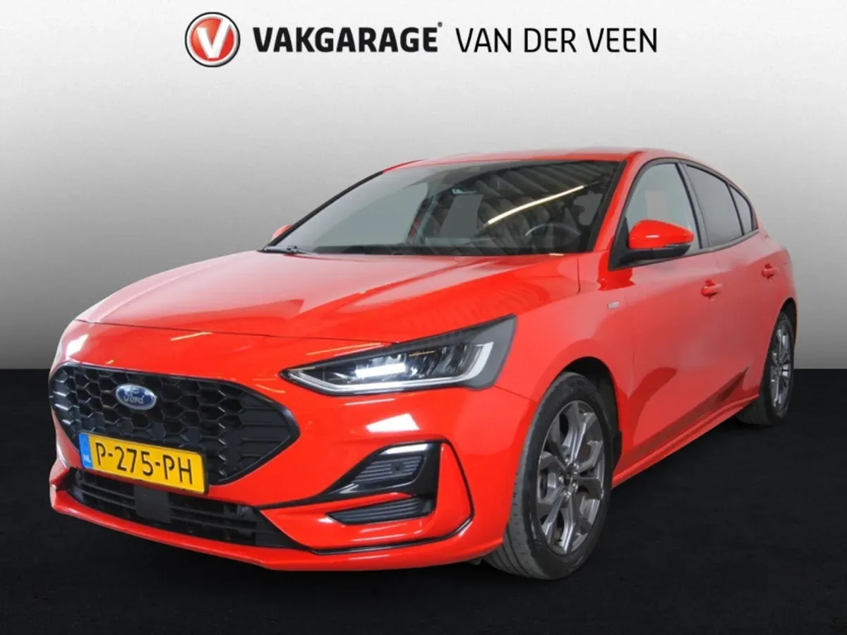 Ford Focus (2022) — foto 1