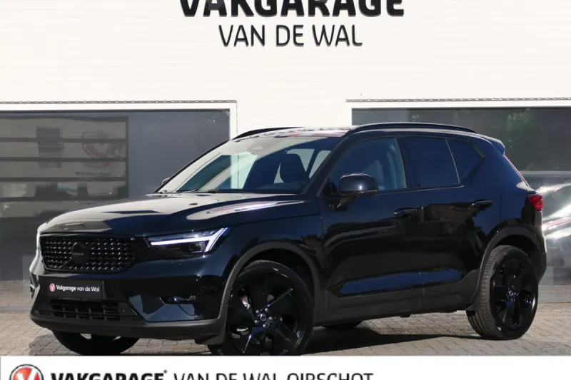Volvo XC40 (2025)