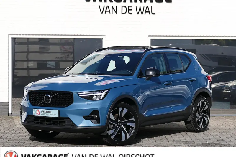 Volvo XC40 (2023)