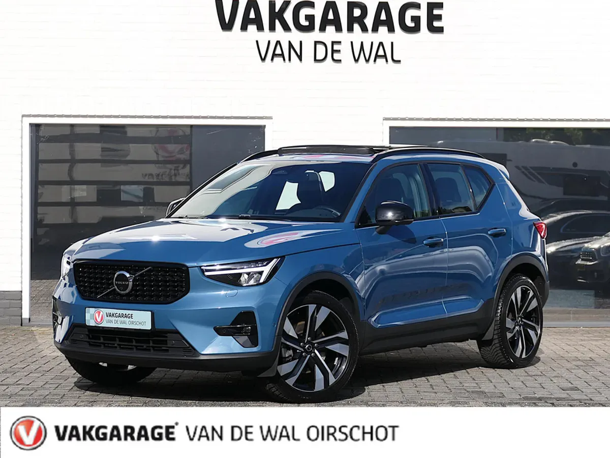 Volvo XC40 (2023) — foto 1