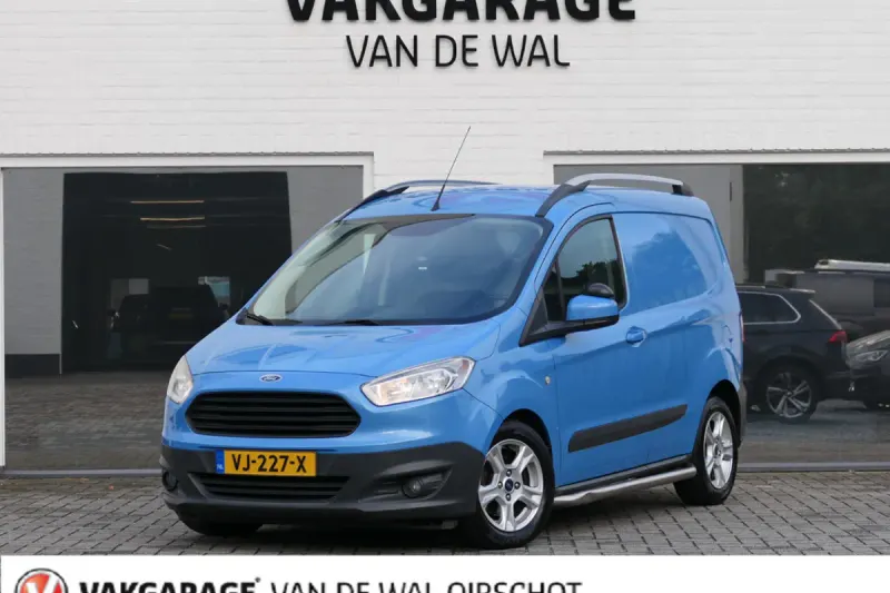 Ford Transit Courier (2014)