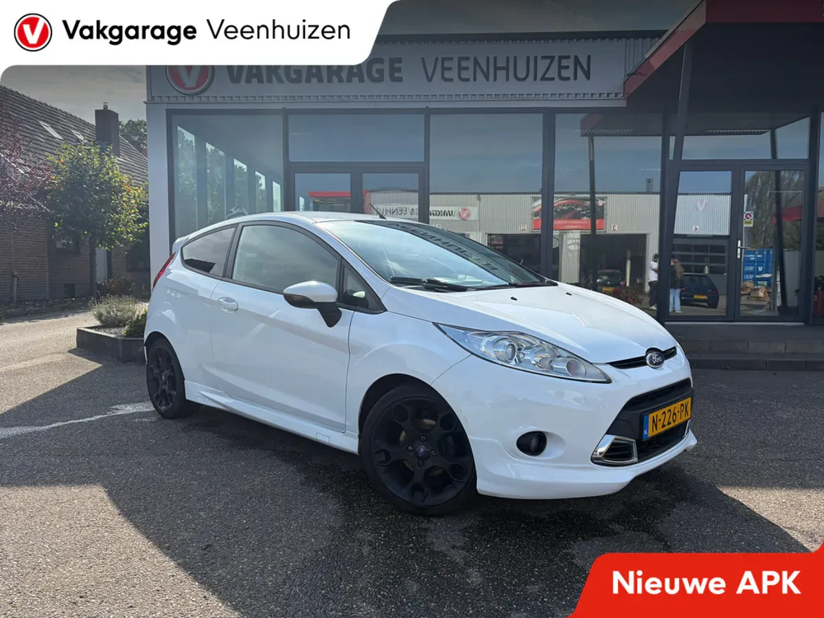 Ford Fiesta (2011) — foto 1