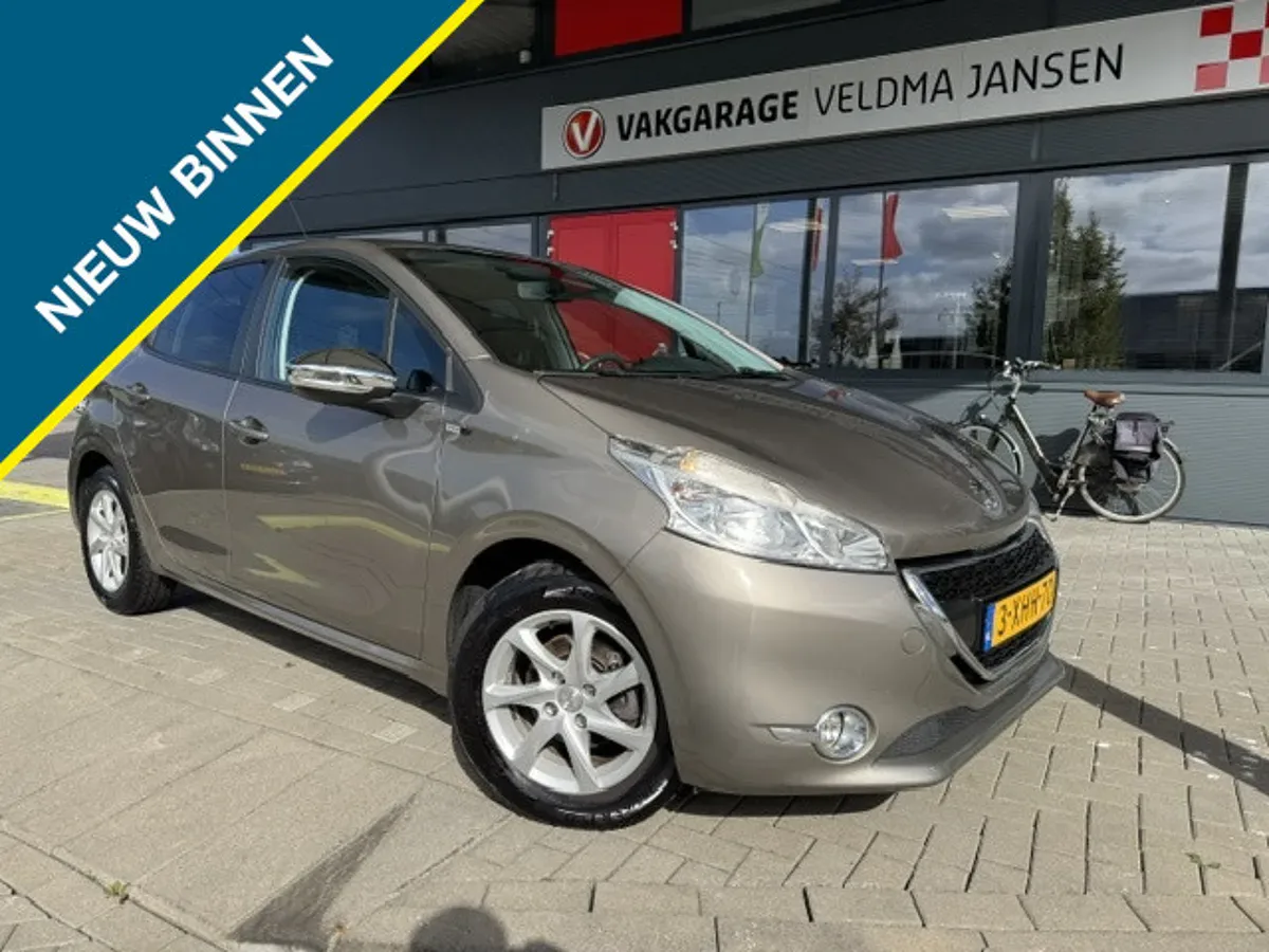 Peugeot 208 (2014) — foto 1