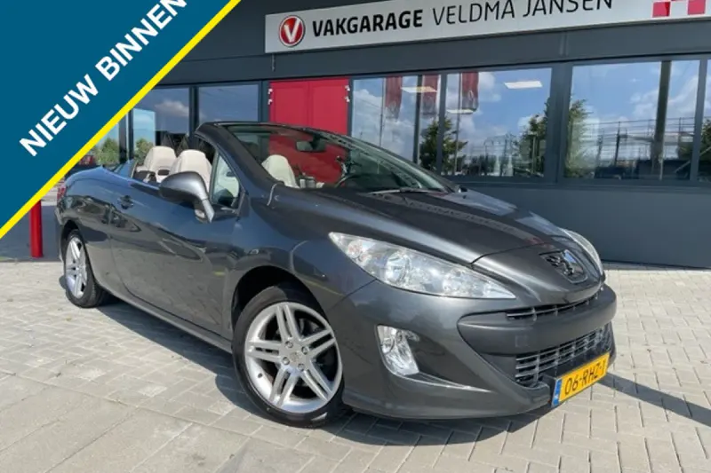 Peugeot 308 (2011)