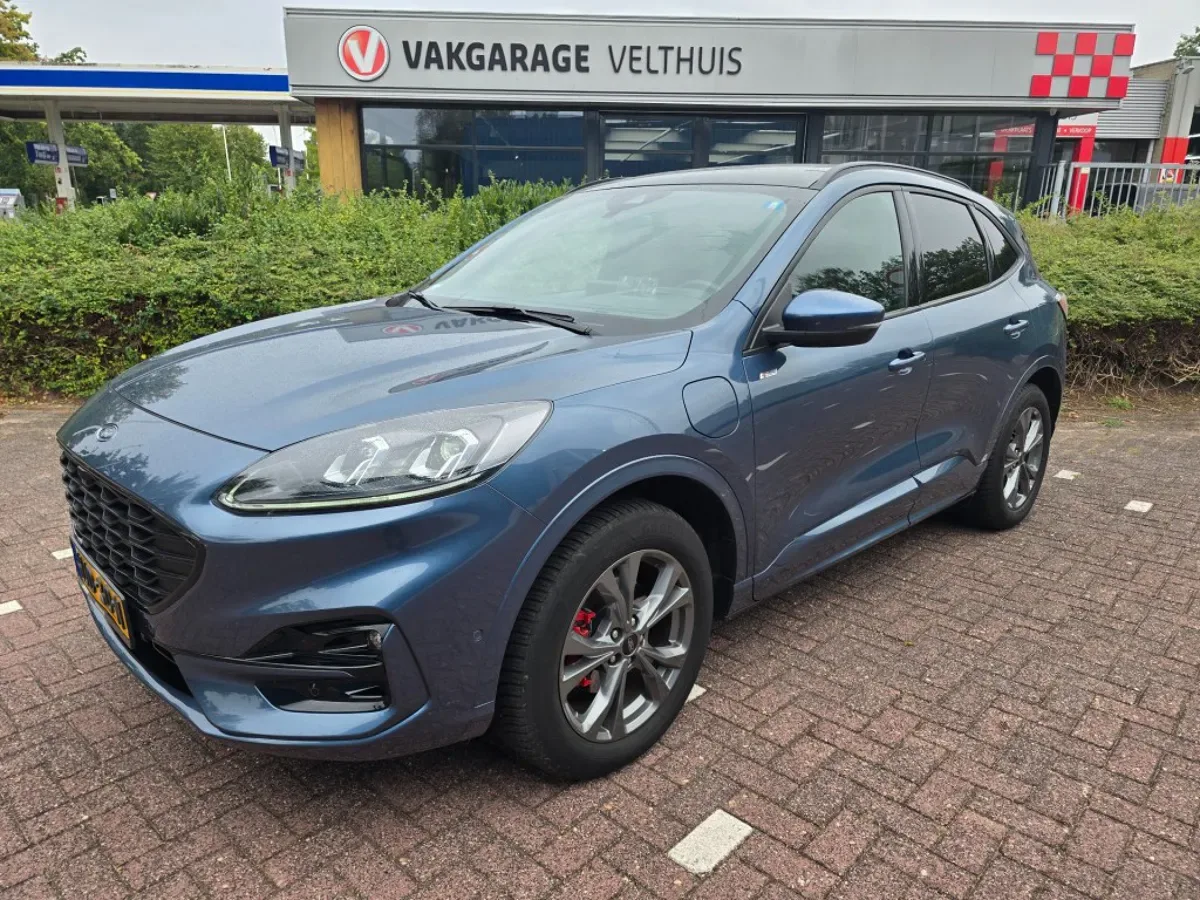 Ford Kuga (2024) — foto 1