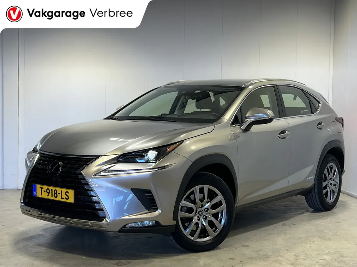Lexus NX (2021) — foto 1