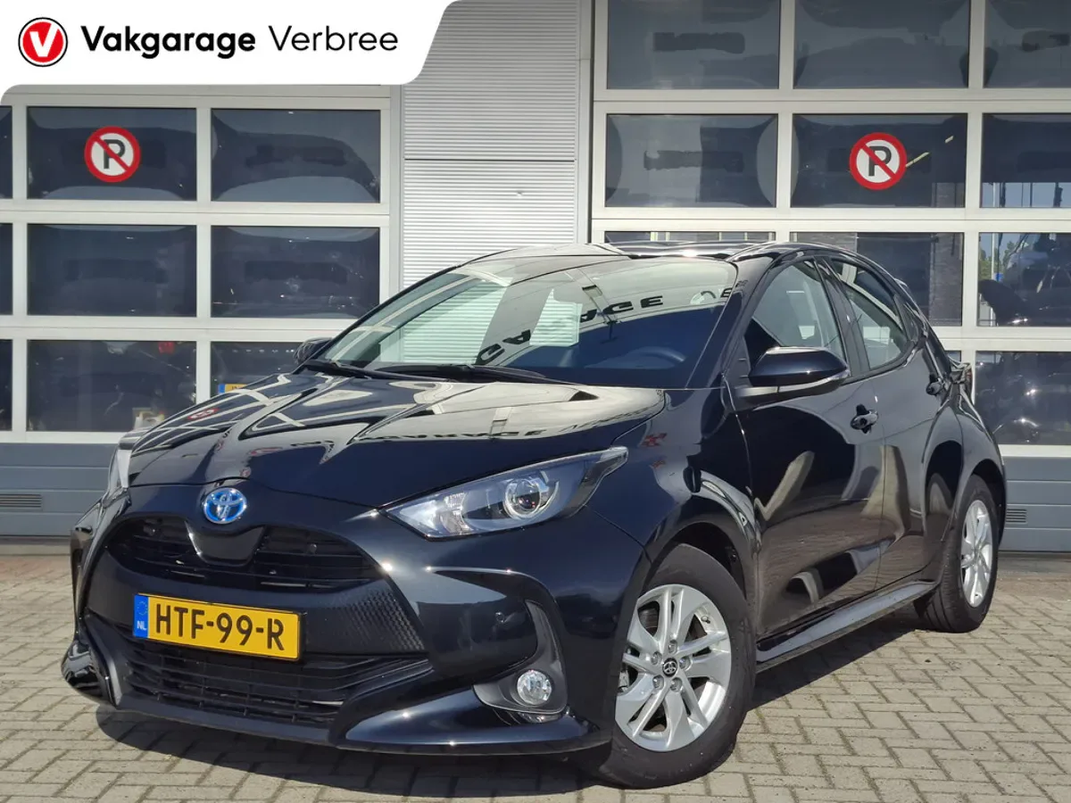 Toyota Yaris (2025) — foto 1