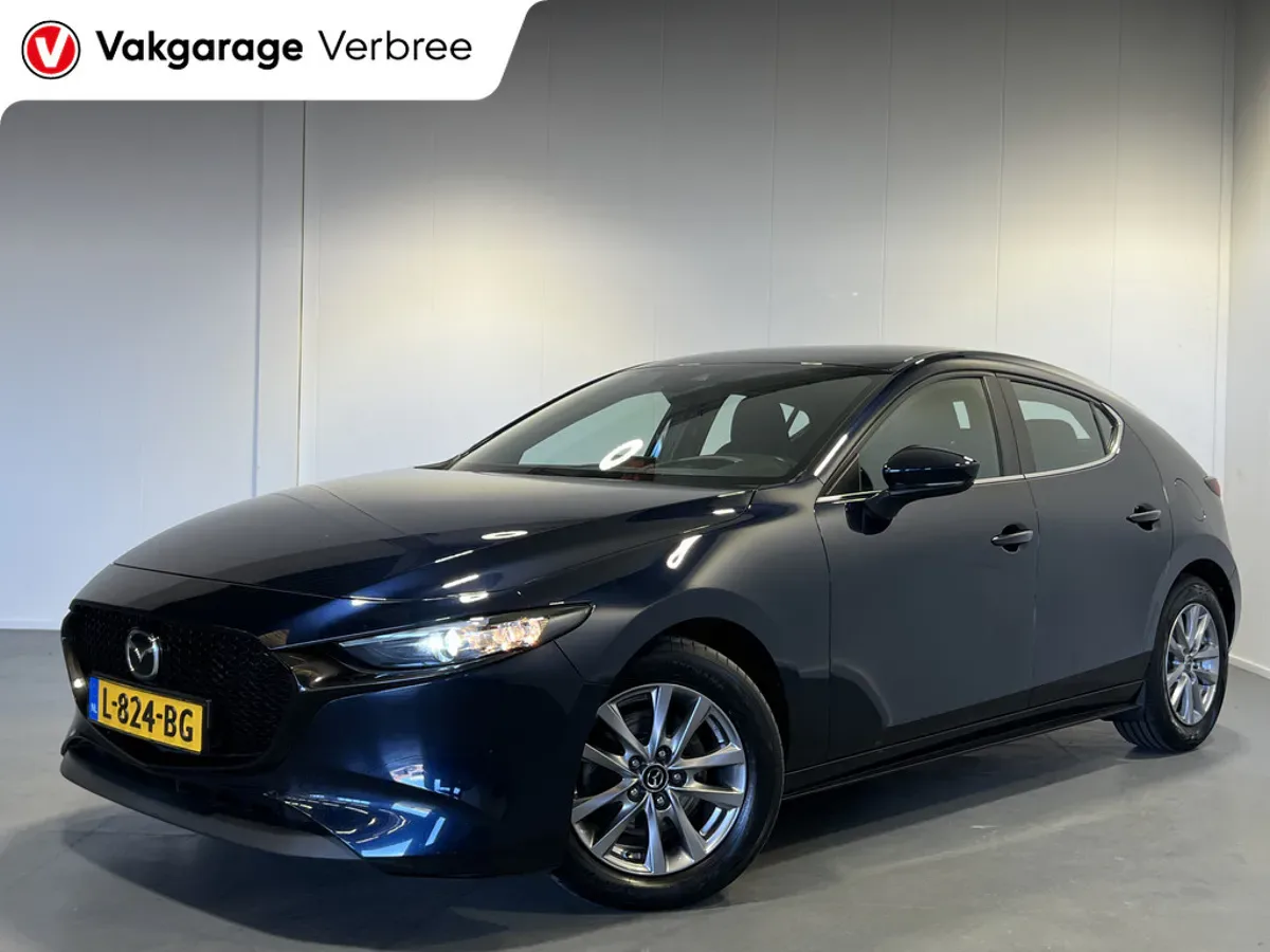 Mazda 3 (2021) — foto 1