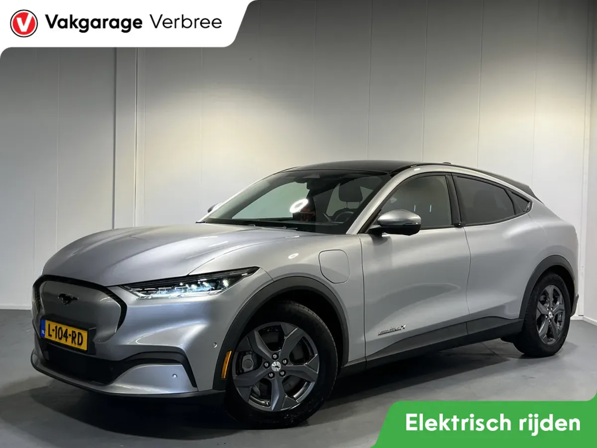 Ford Mustang Mach-E (2021) — foto 1