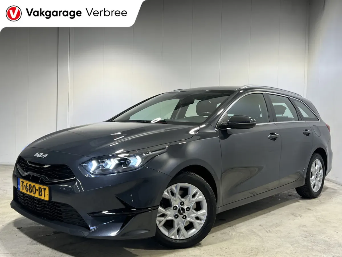 Kia Ceed (2023) — foto 1