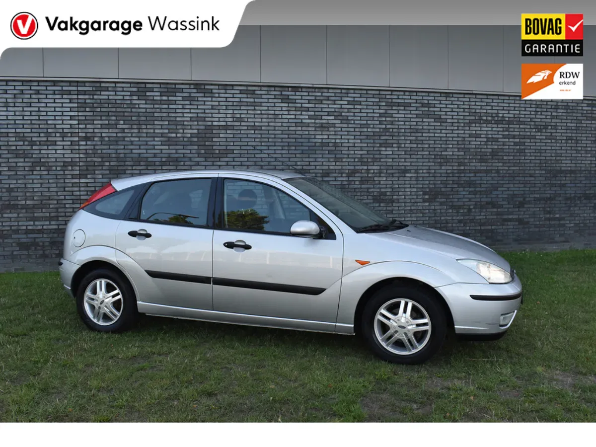 Ford Focus (2004) — foto 1