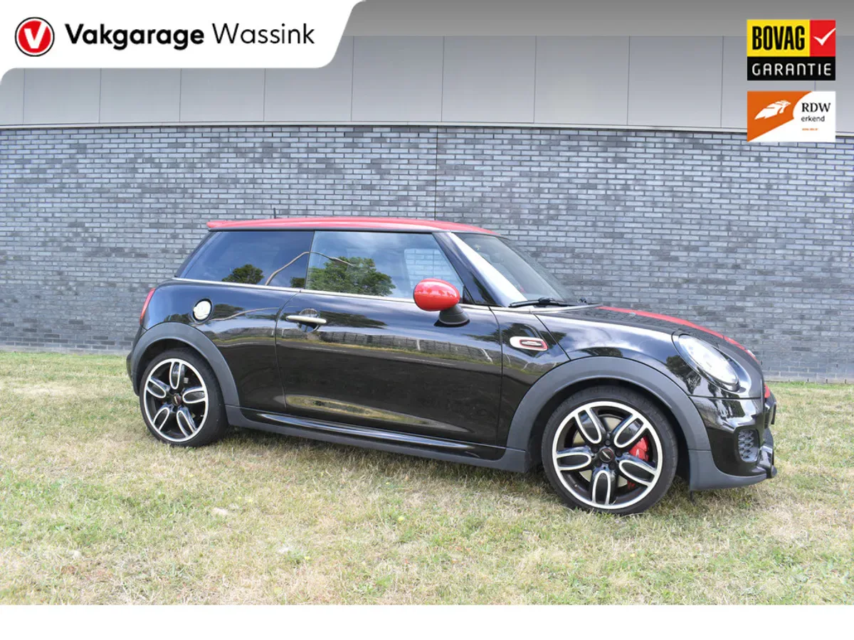 MINI John Cooper Works (2018) — foto 1