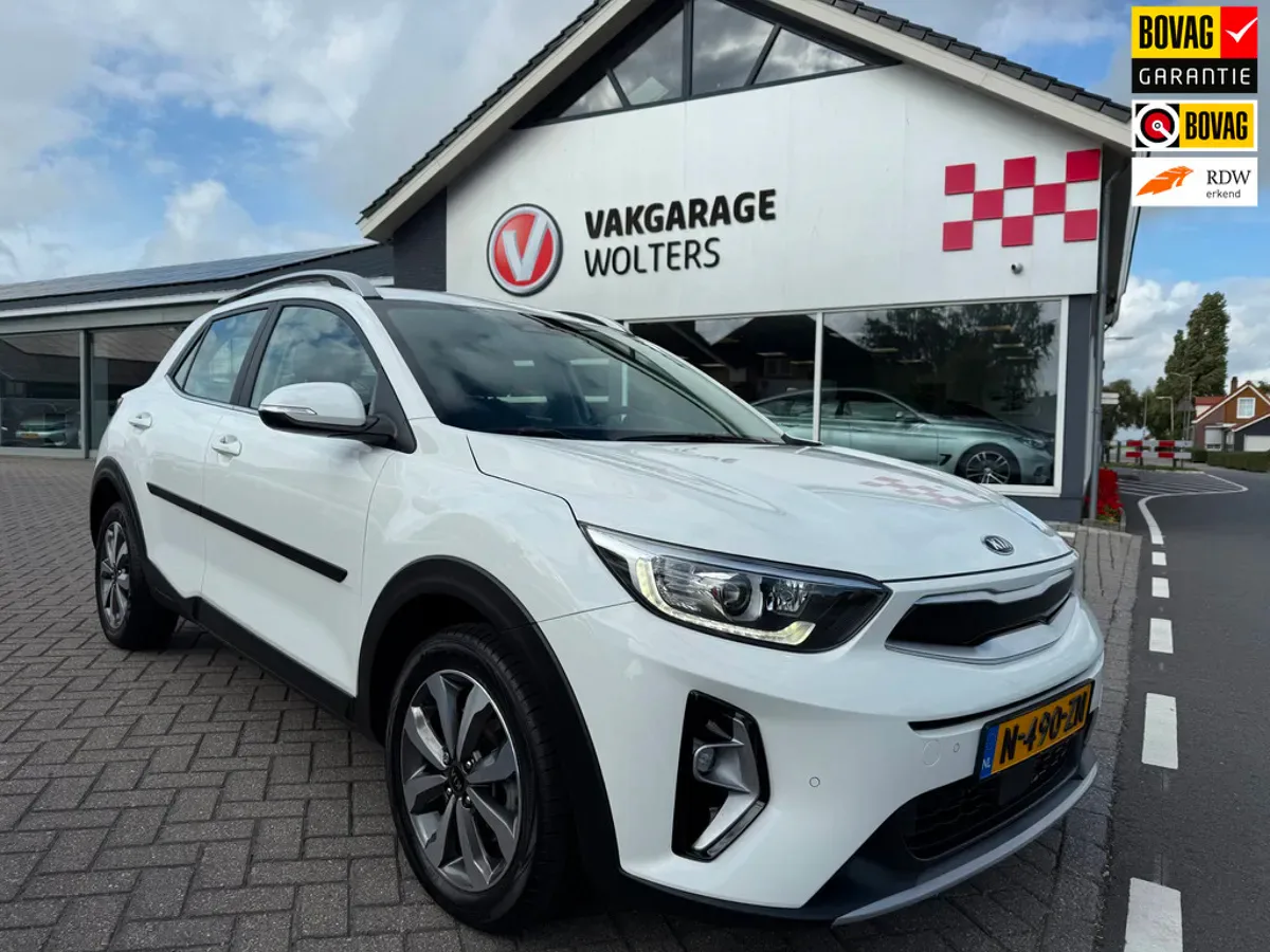 Kia Stonic (2021) — foto 1