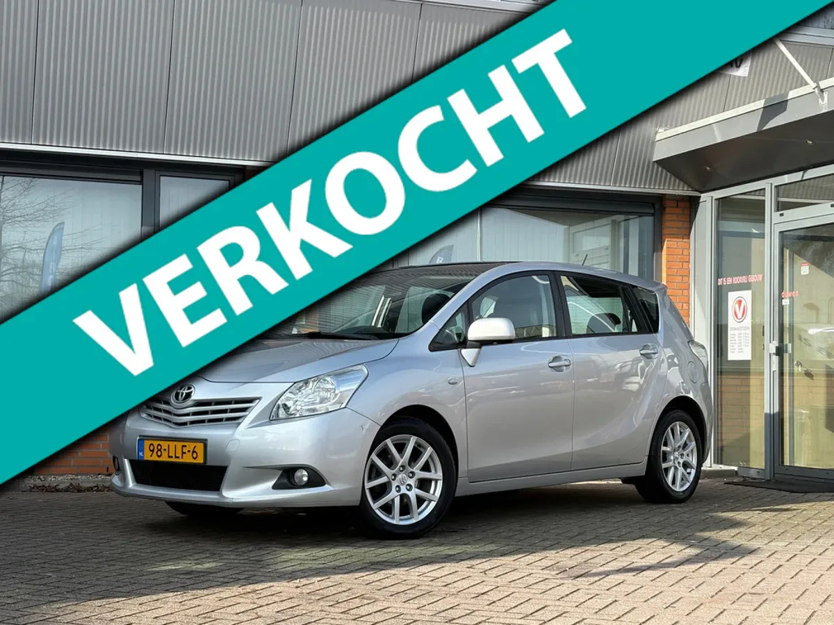 Toyota Verso (2010) — foto 1