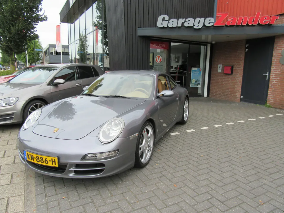 Porsche 911 (2004) — foto 1