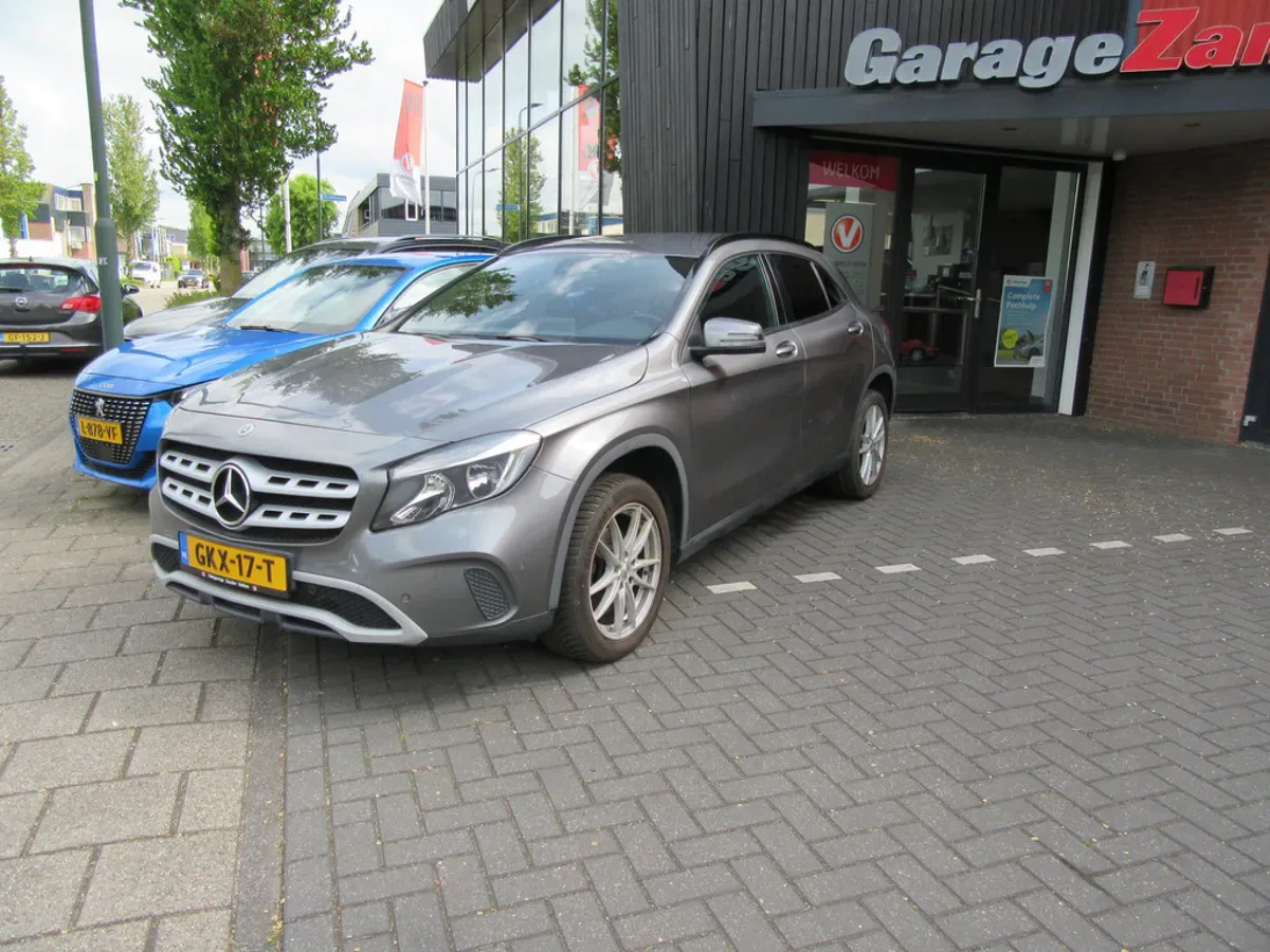 Mercedes-Benz GLA-Klasse (2018) — foto 1
