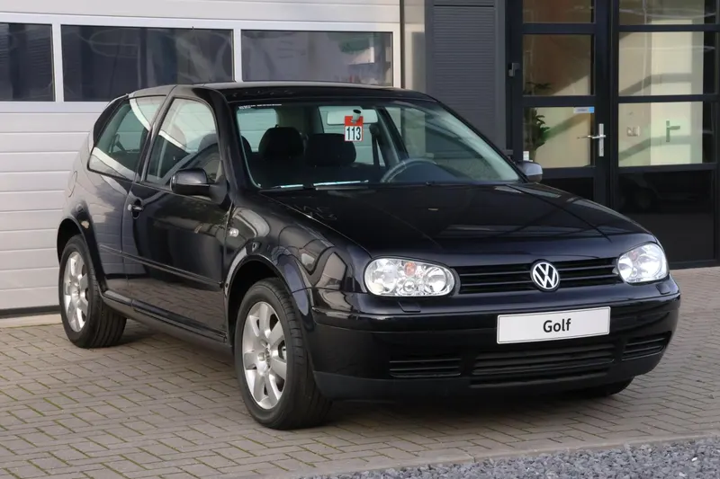 Volkswagen Golf (2003)