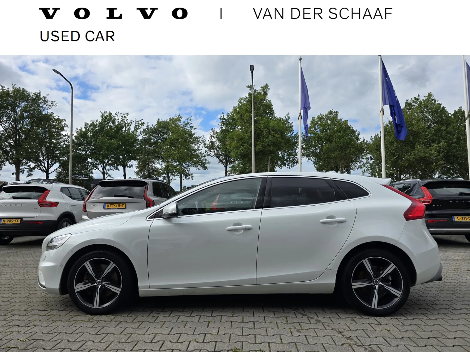 Volvo V40 (2019) — foto 1