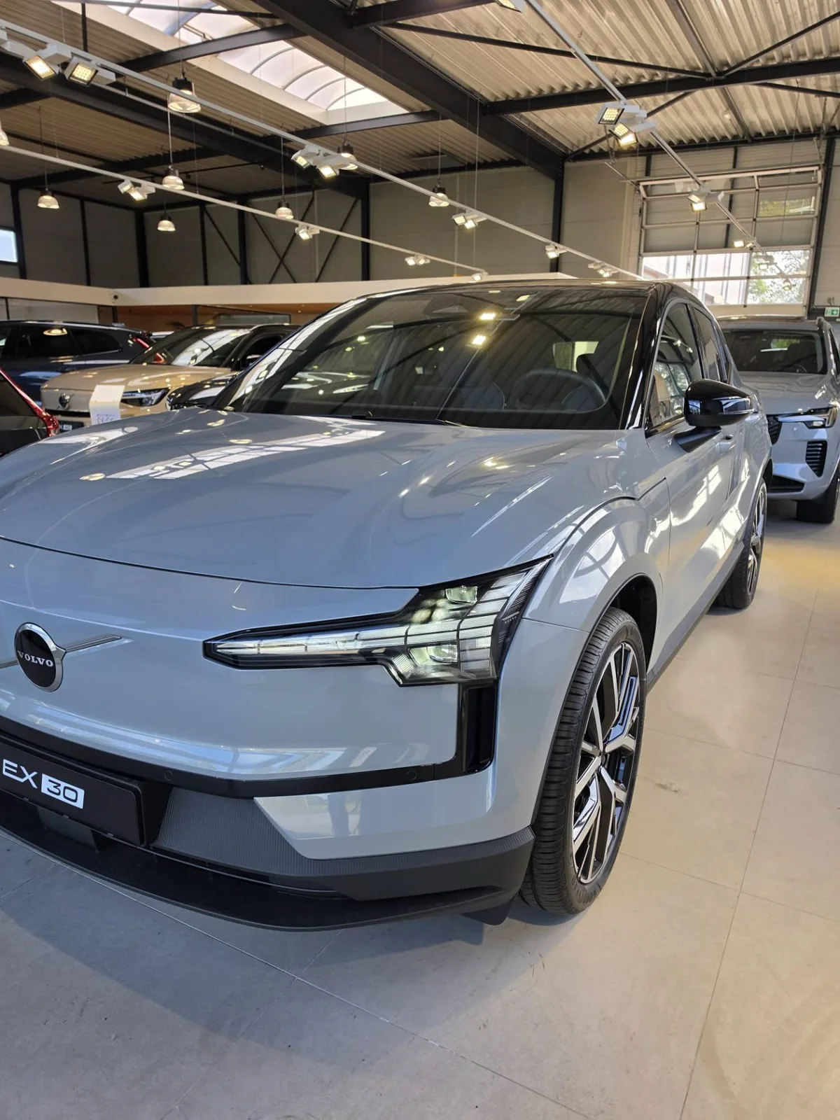 Volvo EX30 (2026) — foto 1