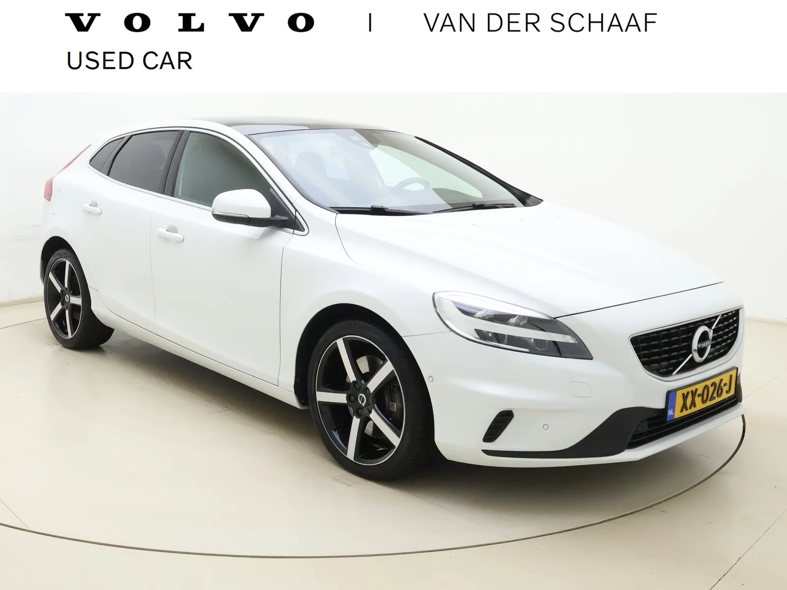 Volvo V40 (2019) — foto 1