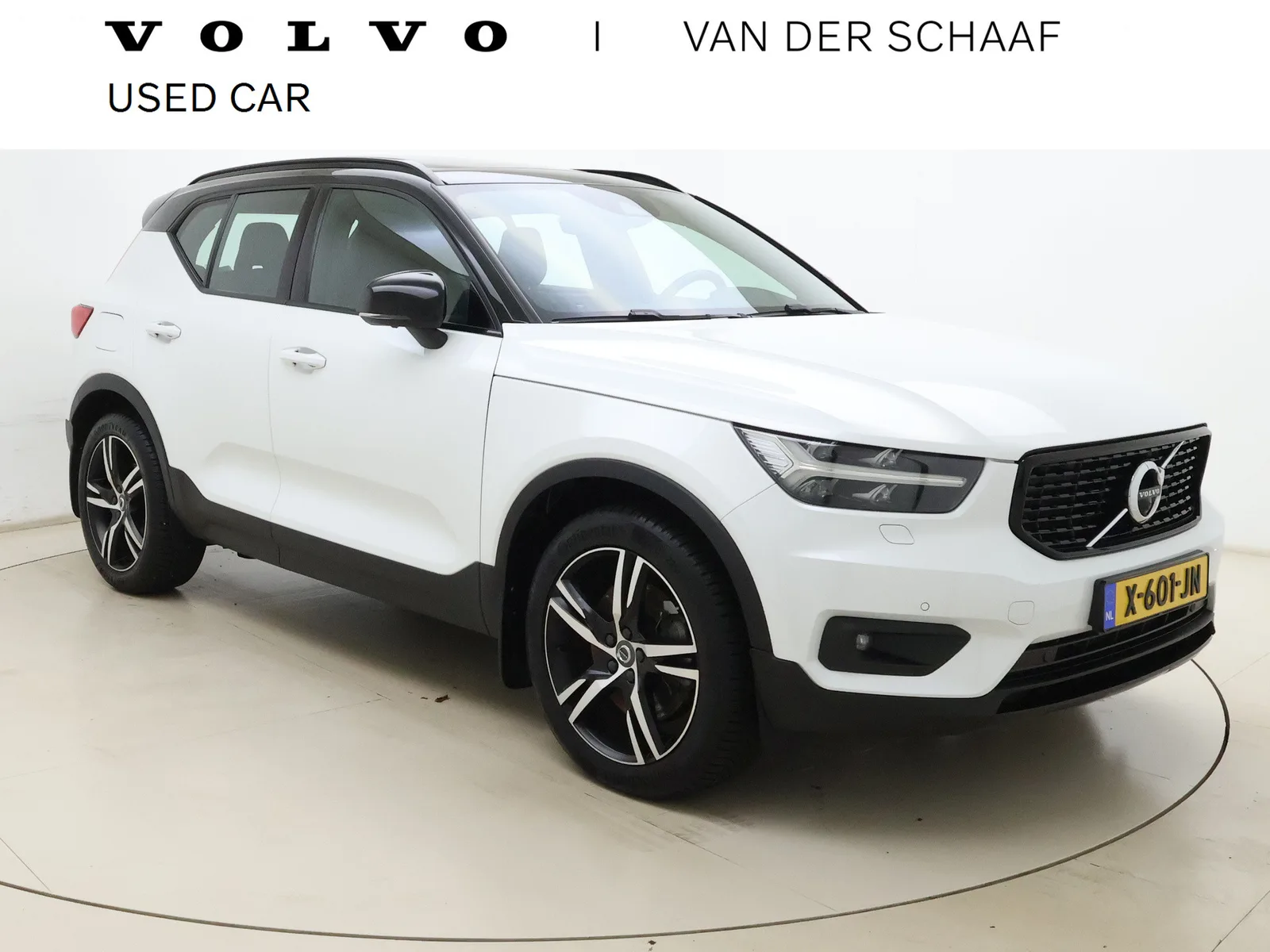 Volvo XC40 (2021) — foto 1