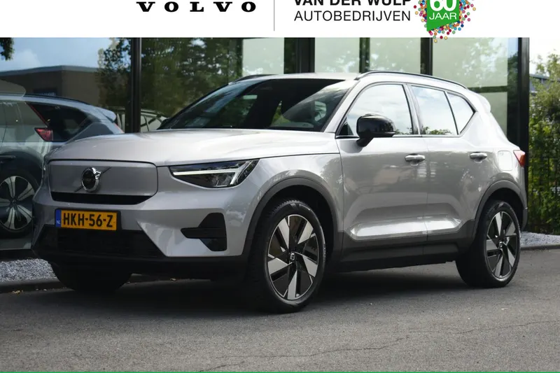 Volvo EX40 (2025)