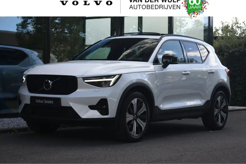 Volvo XC40 (2022)