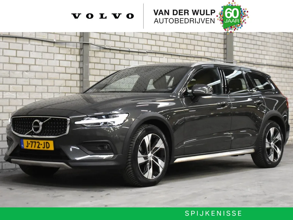 Volvo V60 Cross Country (2020) — foto 1