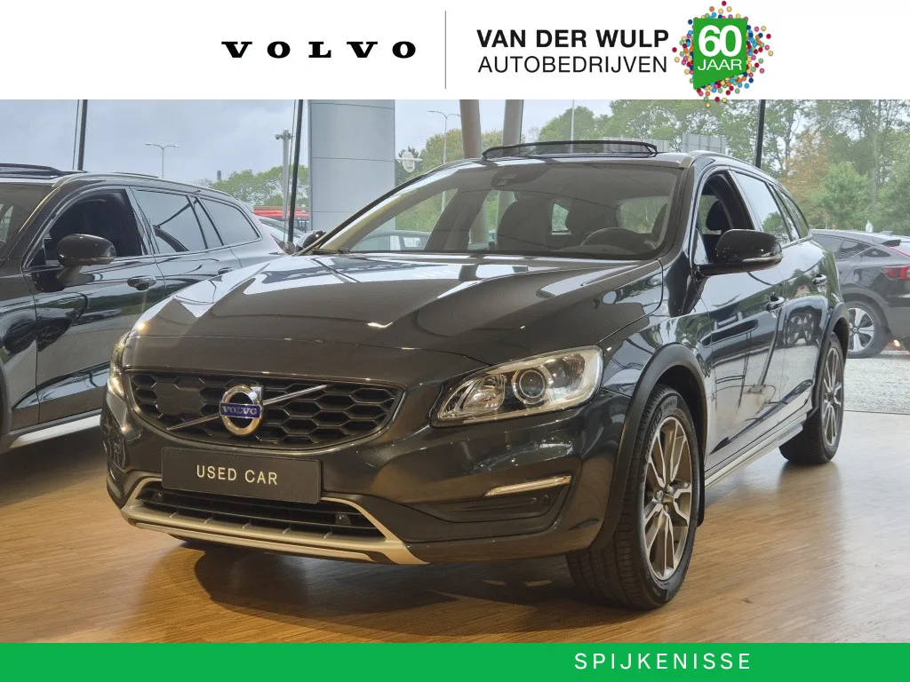 Volvo V60 Cross Country (2019) — foto 1
