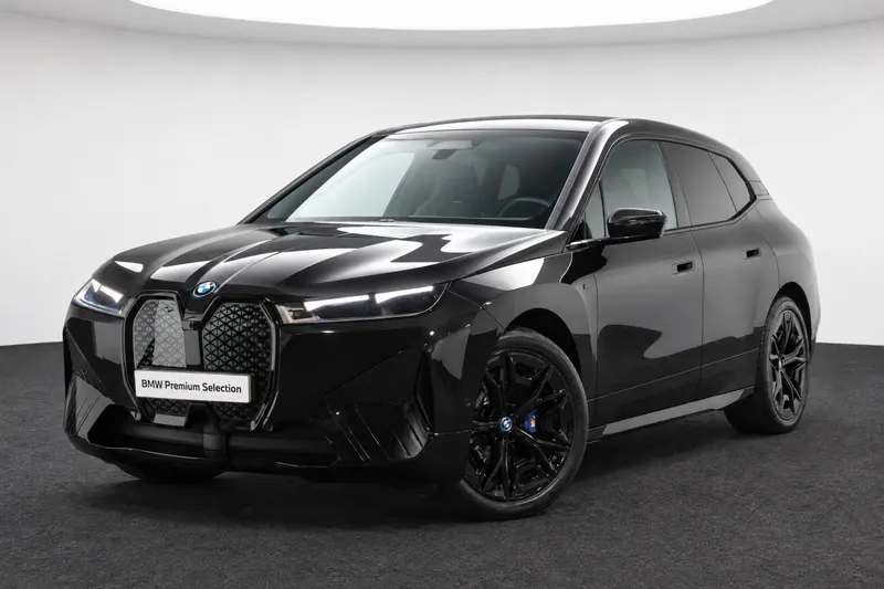 BMW iX (2023)