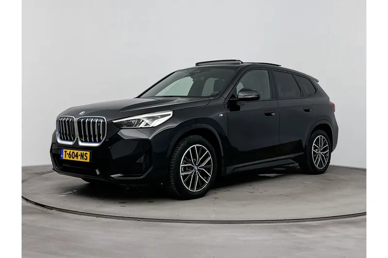 BMW iX1 (2023)